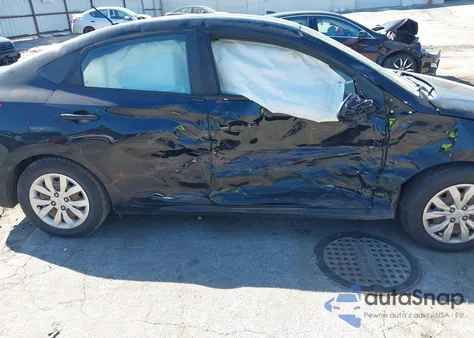 2018 Hyundai Accent Se z USA, uszkodzony, nr VIN 3KPC24A3XJE014892